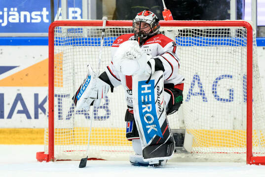 Örebros målvakt Jhonas Enroth deppar