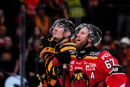 Skellefteås Max Lindholm och Luleås Linus Omark