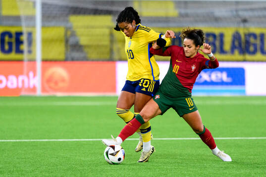 Evelina Duljan of Sweden and Mafalda Barboz of Portugal