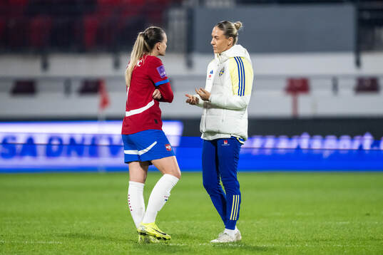 Milica Mijatovic of Serbia and Emma Kullberg of Sweden