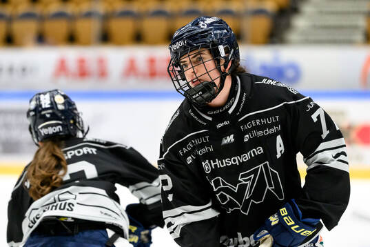HV71s Rachel Weiss