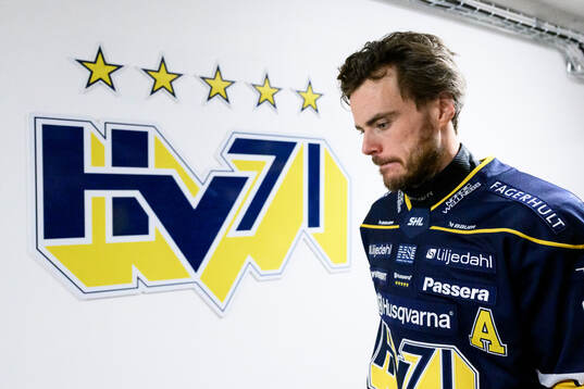 HV71s Oscar Engsund