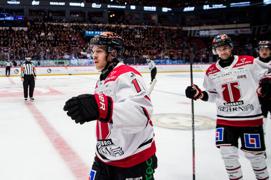 Örebros Kalle Kossila jublar