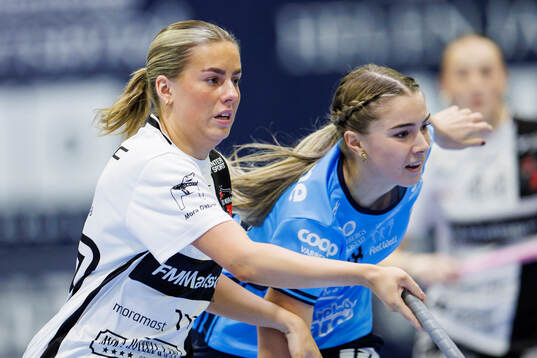 KAIS Moras Lovisa Andersson och Warbergs Nelly Carina