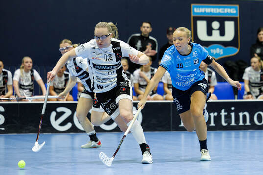 KAIS Moras Ella Sundström och Warbergs Stina Johansson