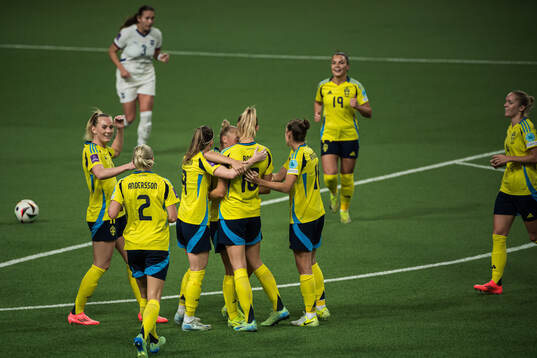 Hanna Bennison of Sweden celebrating the 5-0 goal