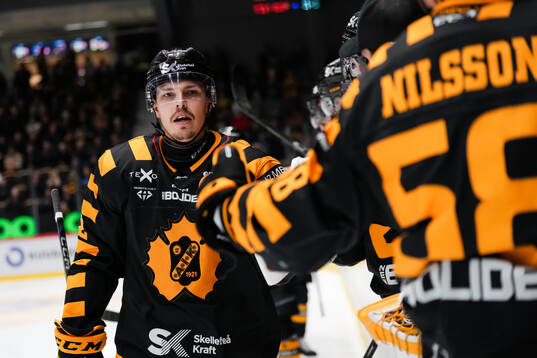 Skellefteås Jonathan Johnson jublar