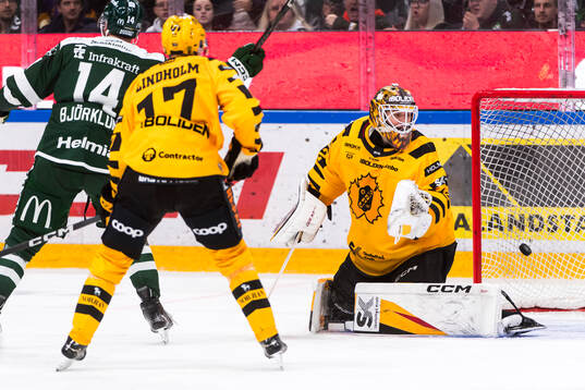Färjestads Henrik Björklund gör 3-4
