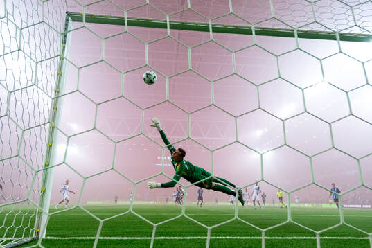 Goalkeeper Gabriel Kobylak of Legia Warszawa