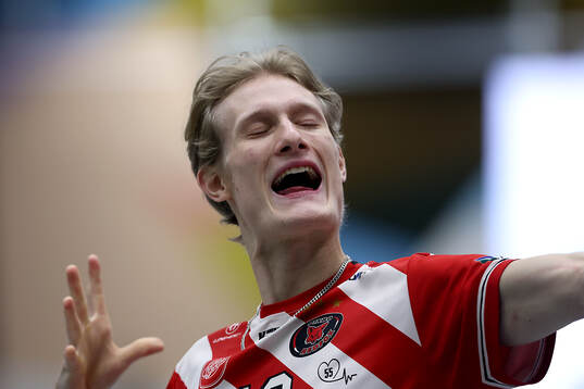 Pixbos Arvid Äse jublar