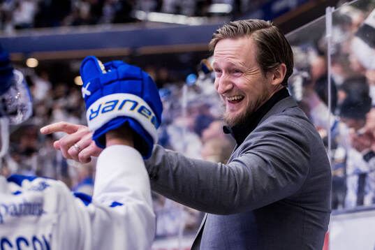 Leksands assisterande tränare David Printz jublar
