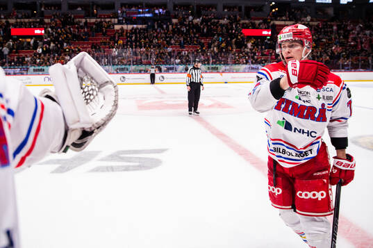 Timrås Erik Walli Walterholm jublar