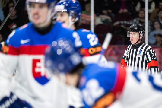 Referee Mikael Holm