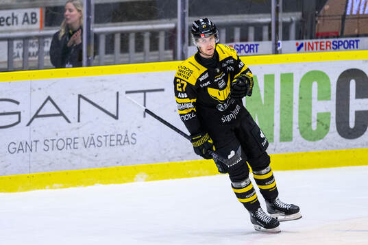 Västerås Carl Jakobsson jublar