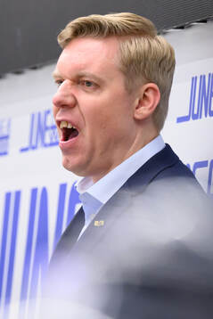 HV71s tränare Anton Blomqvist
