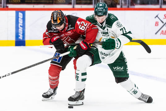 Örebros Robert Leino och Färjestads Viktor Lodin