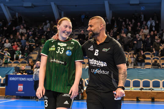 OV Helsingborgs Magdalena Luckander och assisterande