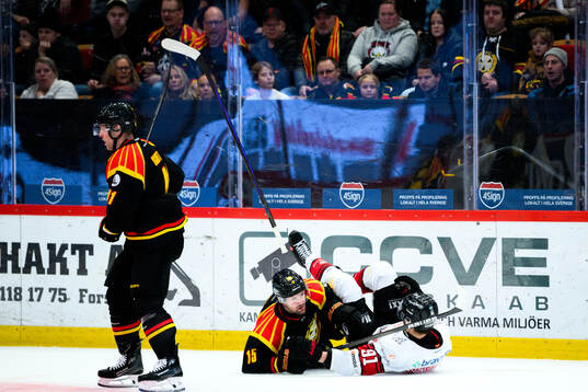 Brynäs Simon Bertilsson och Malmö Redhawks Axel Sundberg