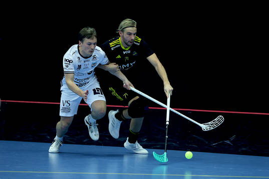 Warbergs Andreas Grönli och AIK's Helmer Hernegran