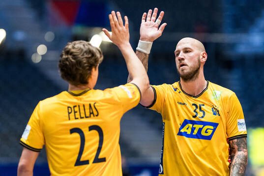 Lucas Pellas and Andreas Nilsson of Sweden celebrate