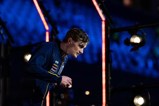 Jonathan Carlsbogård of Sweden enters the arena