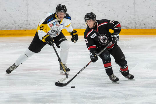 Bläddra bland fler bilder av Ishockey, Division 3, Kumla Hockey - Fellingsbro/Frövi