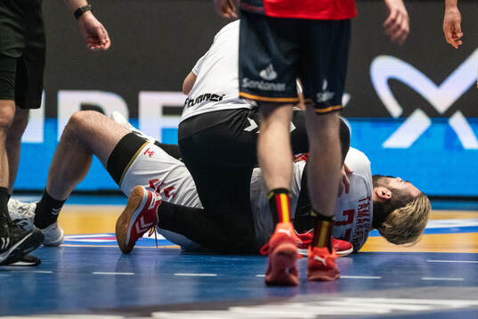 Hiroyasu Tamakawa of Japan in pain
