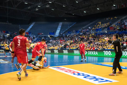 Andreas Nilsson of Sweden against Danilo Salgado and
