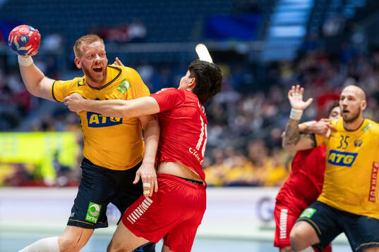 Jim Gottfridsson of Sweden and Cristobal Oyarzun of Chile