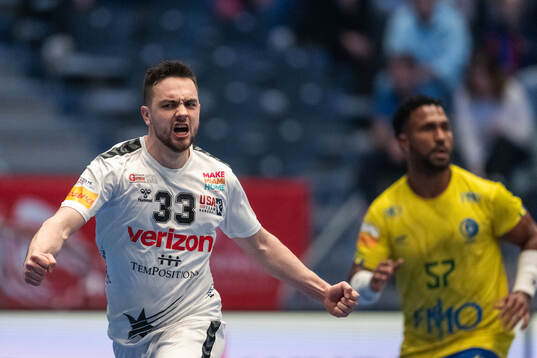 Samuel Hoddersen of USA celebrates