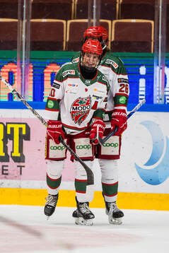 Modos Wilma Sundin jublar