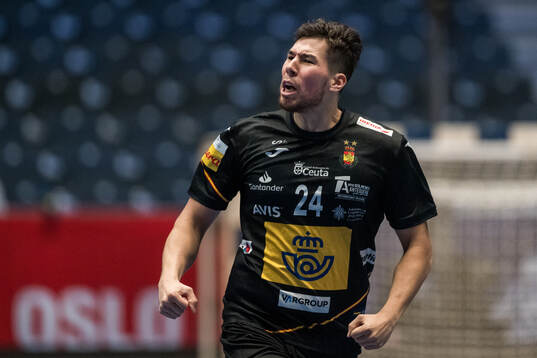 Daniel Dujshebaev of Spain celebrates