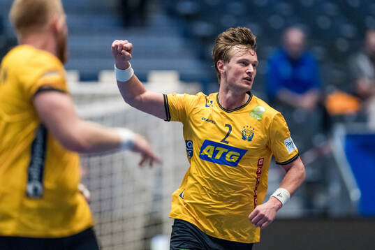 Jonathan Carlsbogård of Sweden celebrates