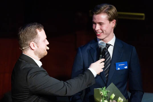 Erik Erlandsson tilldelas pris för Årets Genombrott i