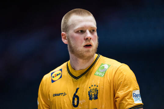 Felix Möller of Sweden looks dejected