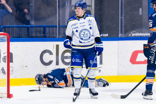 Växjös Felix Robert har ont och Leksands Axel Rindell