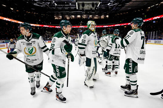 Färjestads spelare jublar