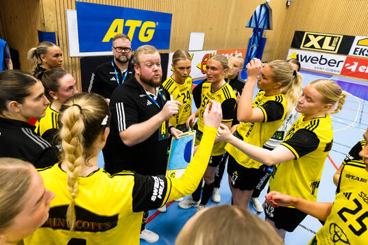 Sävehofs tränare Andreas Wallin ger direktiv