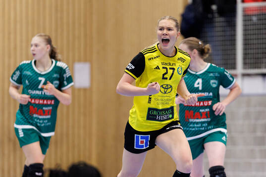 Sävehofs Thea Kylberg jublar
