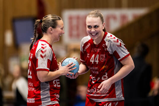 H65 Höörs Cassandra Tollbring och Wilma Pettersson