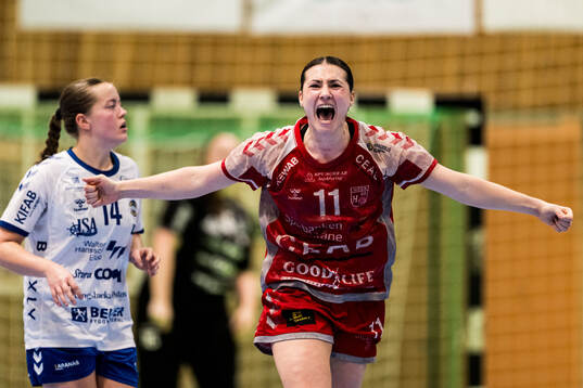H65 Höörs Ofelia Shoai Hallberg jublar