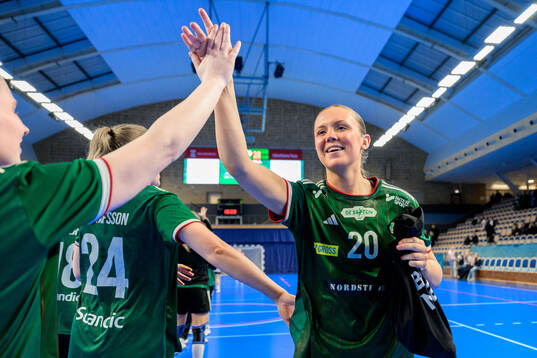 OV Helsingborgs Alva Ohlson jublar