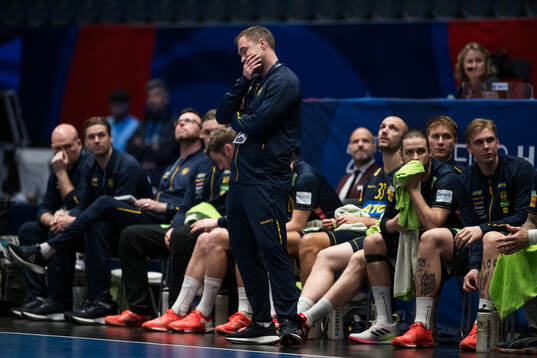 Head coach Michael Apelgren of Sweden looks dejected