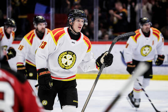 Brynäs Oskar Lindblom jublar