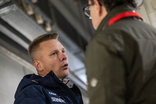 Head coach Stefan Billborn of IFK Göteborg is interviewed