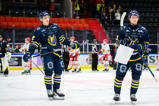 Södertäljes Albert Wikman och Egor Polin deppar
