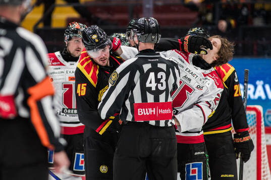 Brynäs Charles-Édouard D'astous och Örebros Patrik