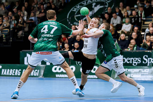Bläddra bland fler bilder av Handboll, Allsvenskan Herr, Varberg - VästeråsIrsta