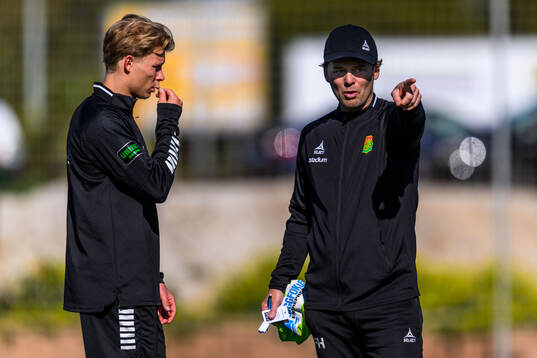 GAIS Rasmus Niklasson Petrovic och tränare Fredrik Holmberg