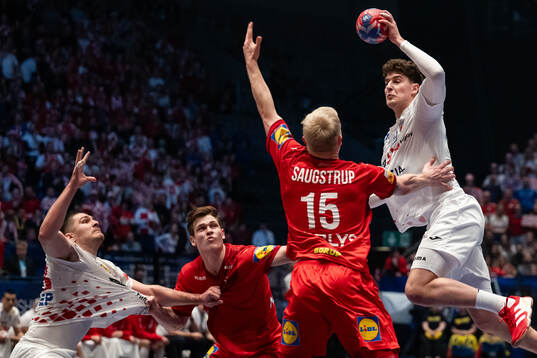 Lukas Lindhard Jørgensen of Denmark and Luka Lovre Klarica
